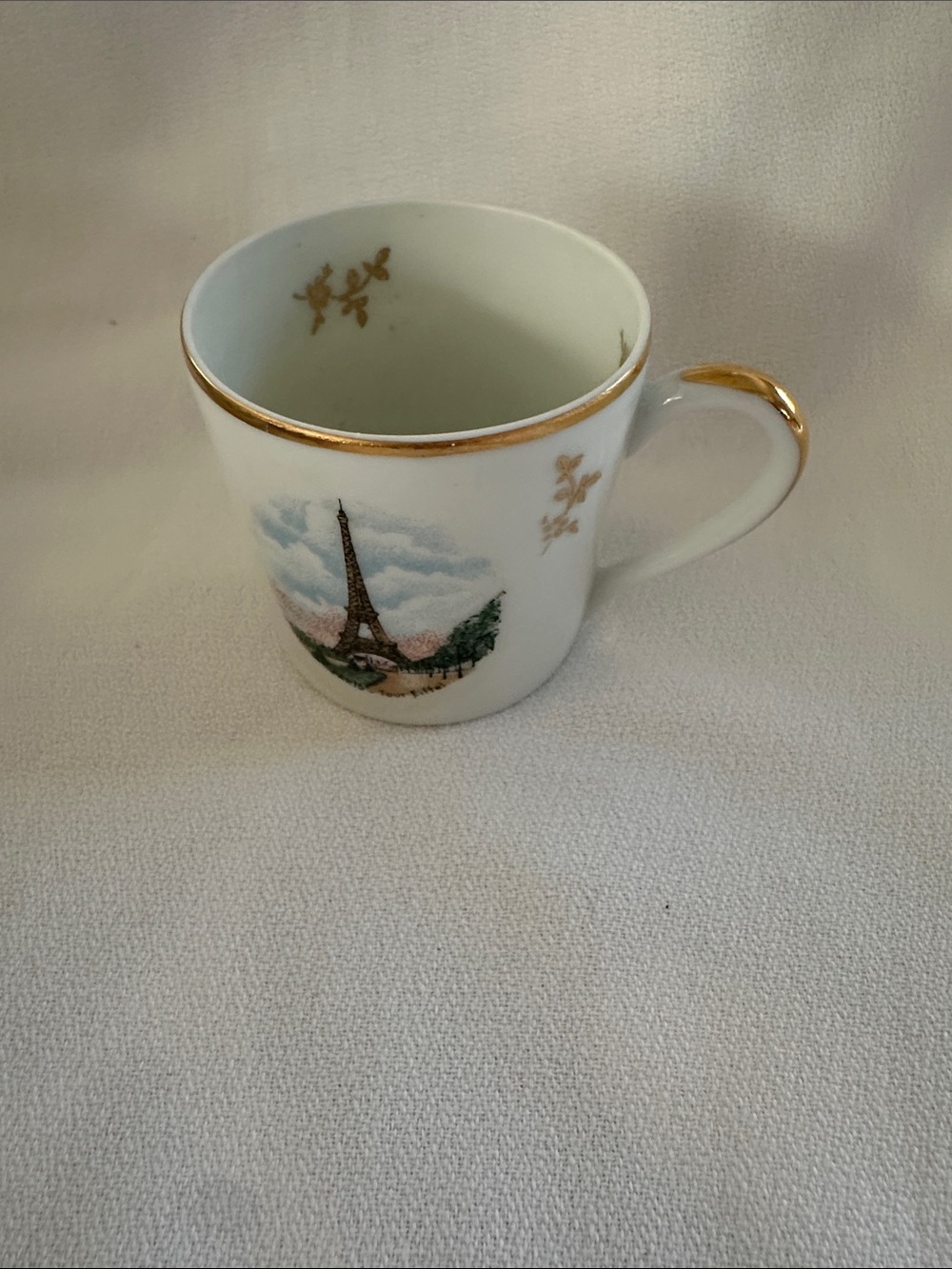 White Porcelain Eiffel Tower Accent Mug with Gold Trim